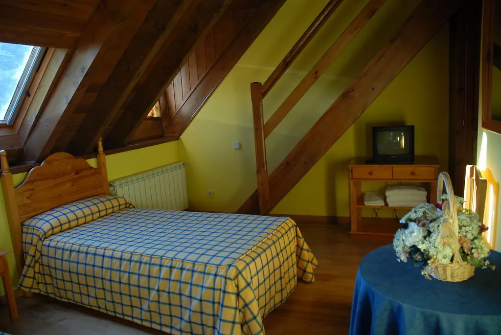 Casa Es Neres Guest House Les